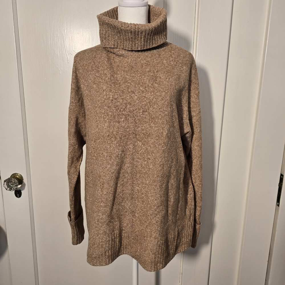 Old Navy Cotton Blend Turtleneck Sweater Size M